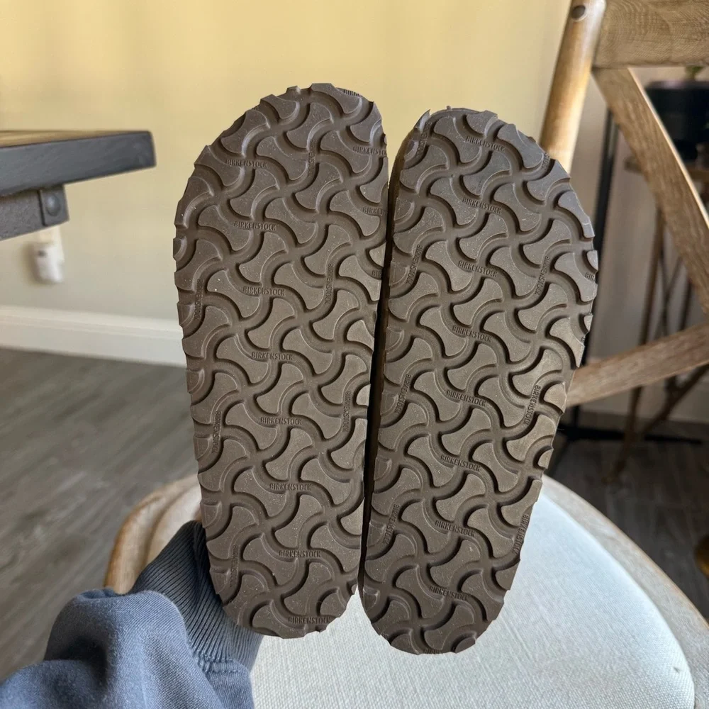 Birkenstock Naples suede clogs taupe - Picture 6 of 9